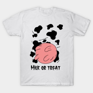 milk or treat cow halloween costume  for adults and kids T-Shirt